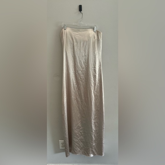 Sachin & Babi Stella Strapless Hammered Back Slit Satin Gown Size 12 Champagne - Picture 4 of 13